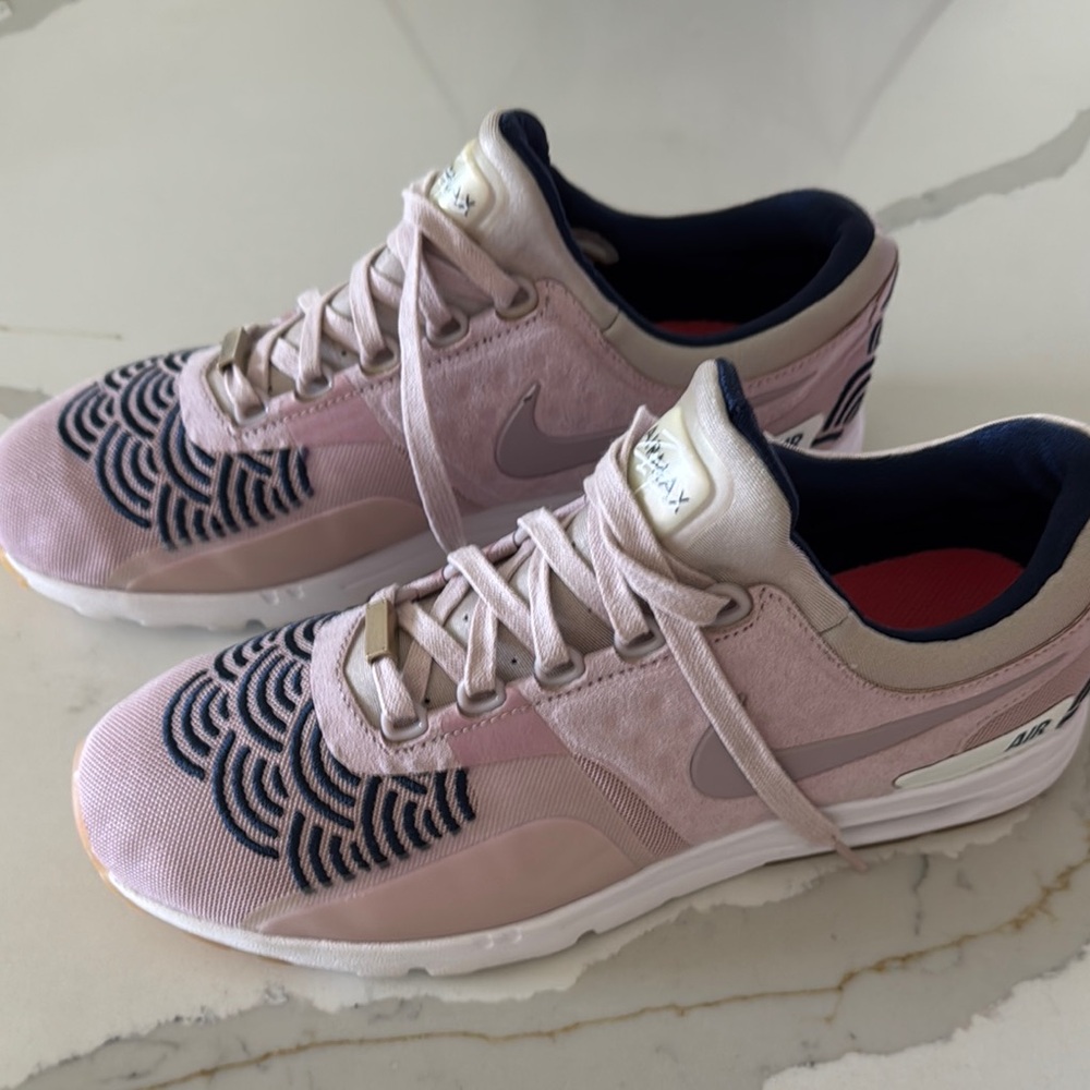 Nike Air Max Zero Women's Pink and Purple  Sneakers 9.5